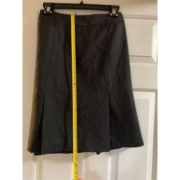 Ann Taylor Loft 🐾 Pinstripe pencil skirt Size 8 - Picture 6 of 7